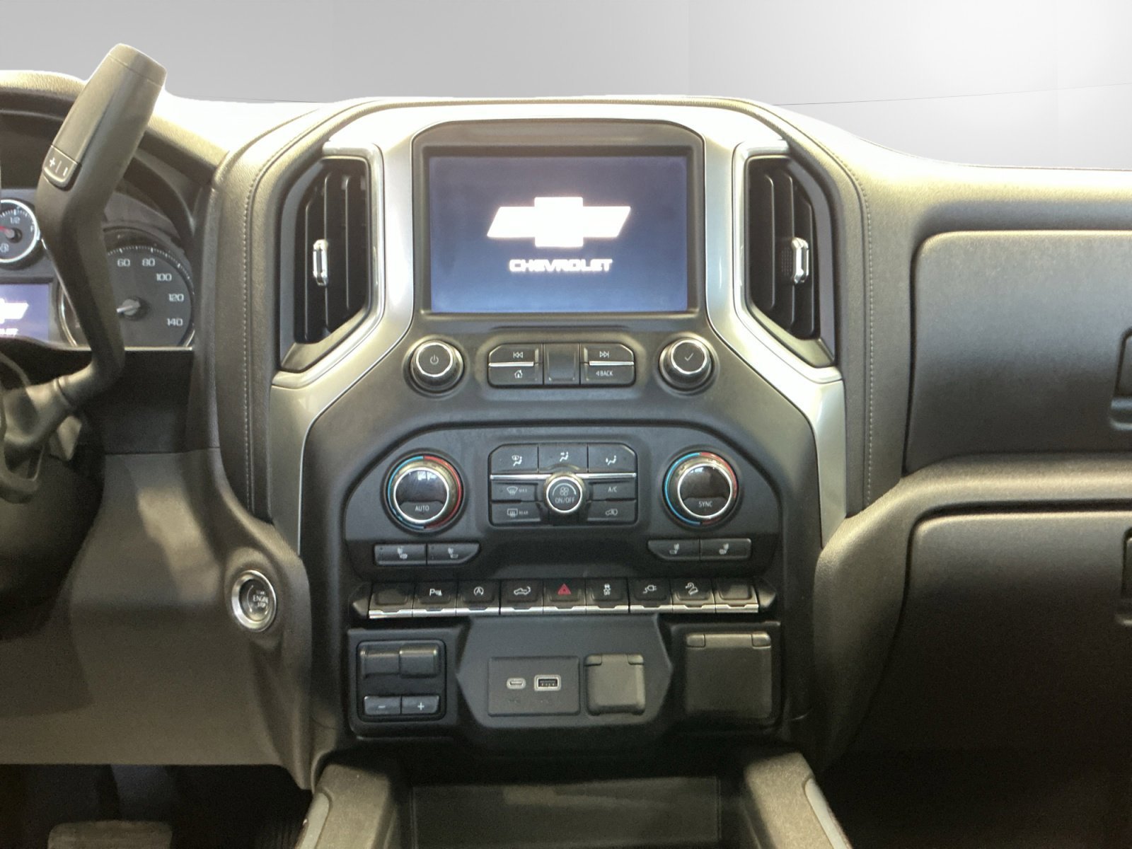 Used 2020 Chevrolet Silverado 1500 RST AWD/4WD image 11