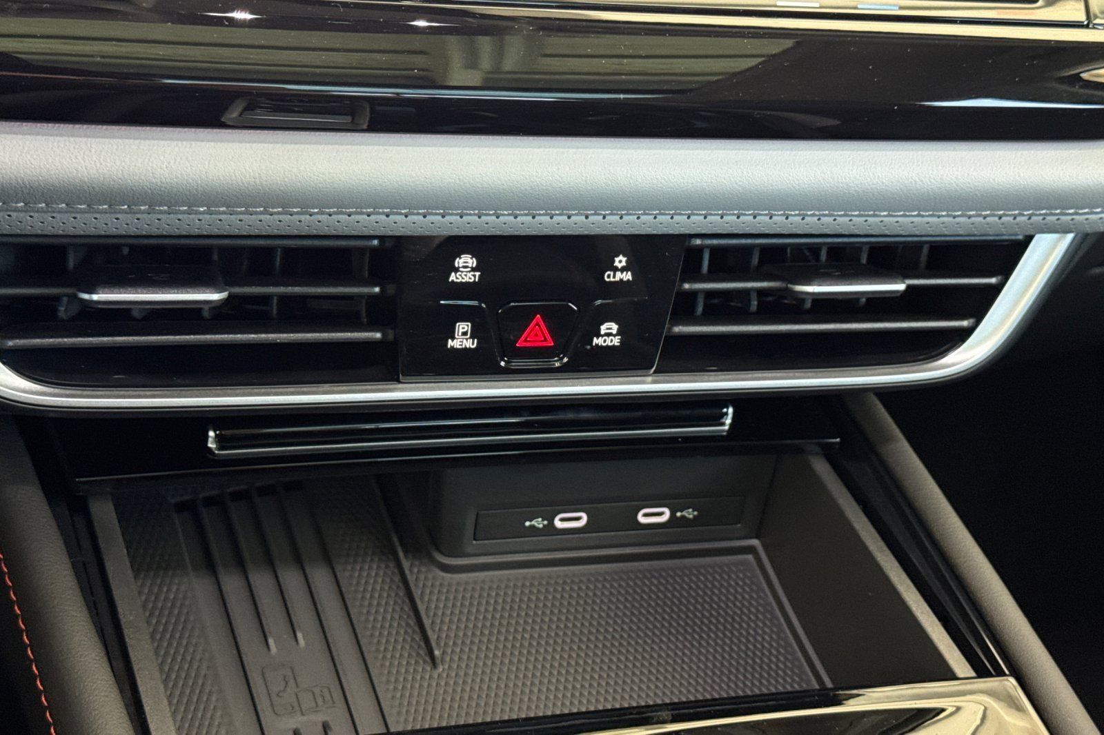 New 2025 Volkswagen Atlas Peak Edition SE AWD/4WD image 21