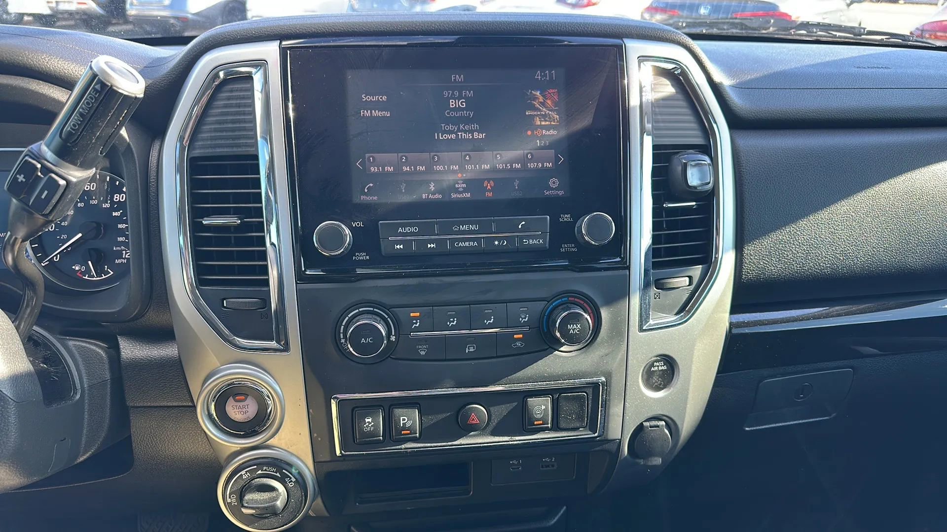 Used 2021 Nissan Titan SV w/ Off Road Protection Package image 19