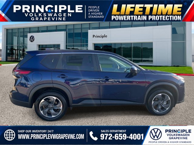 Used 2024 Nissan Rogue SV FWD image 4