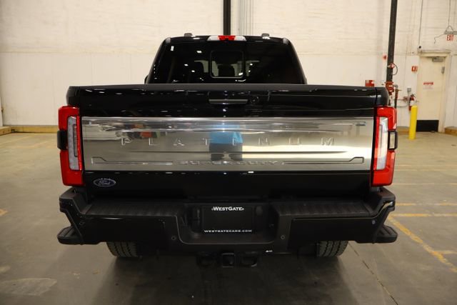 Used 2023 Ford F250 Platinum image 4