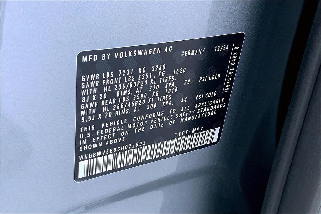 New 2025 Volkswagen ID. Buzz Pro S Plus RWD image 8