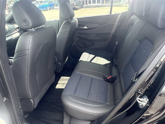 Used 2024 Buick Envista Sport Touring w/ Convenience I Package FWD image 23