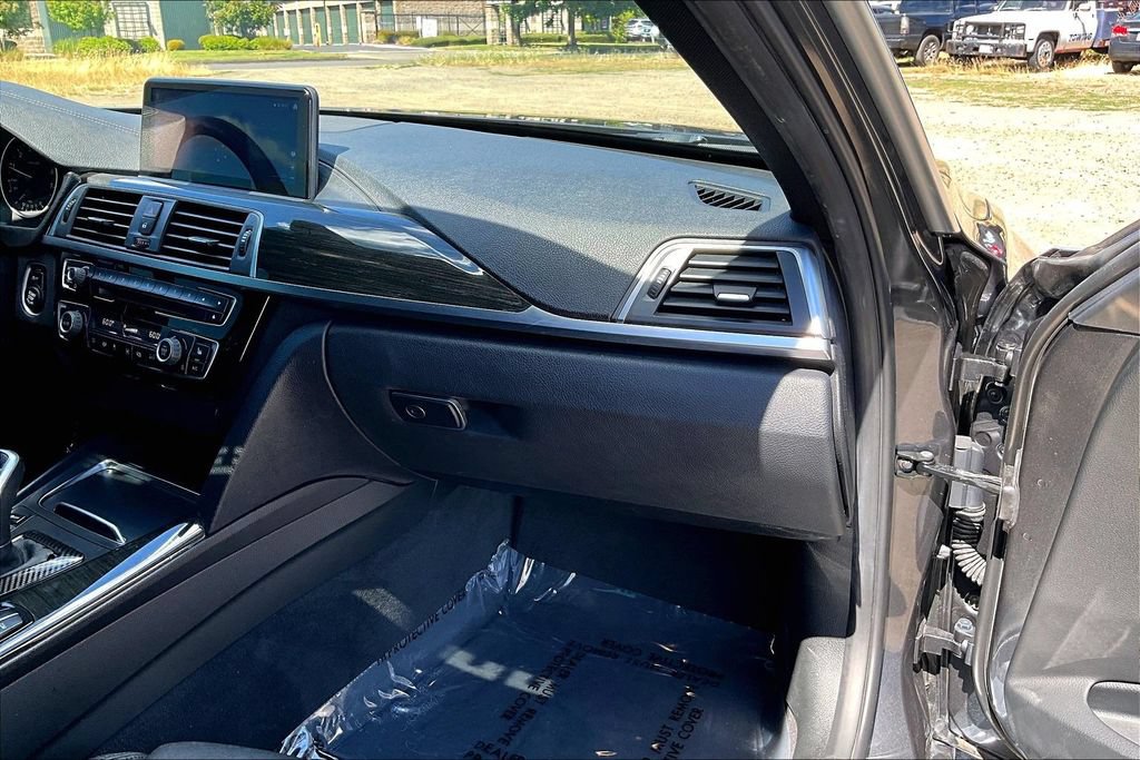 Used 2018 BMW 330i Sedan RWD image 18
