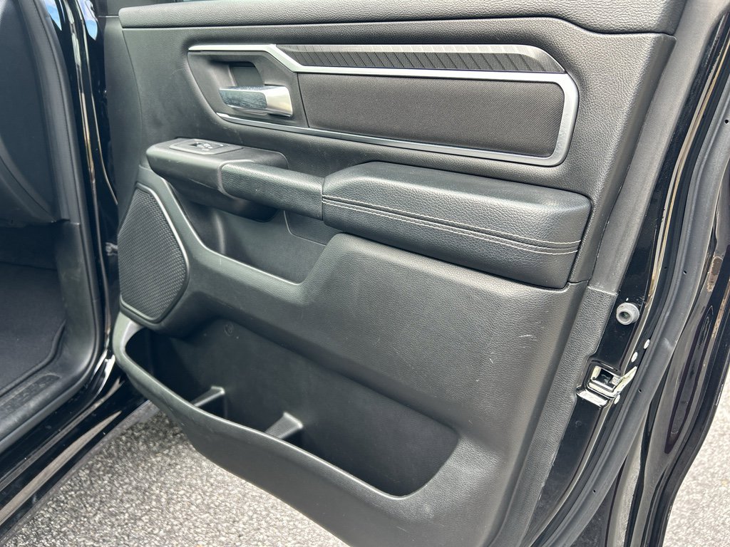 Used 2025 RAM 1500 Big Horn AWD/4WD image 24