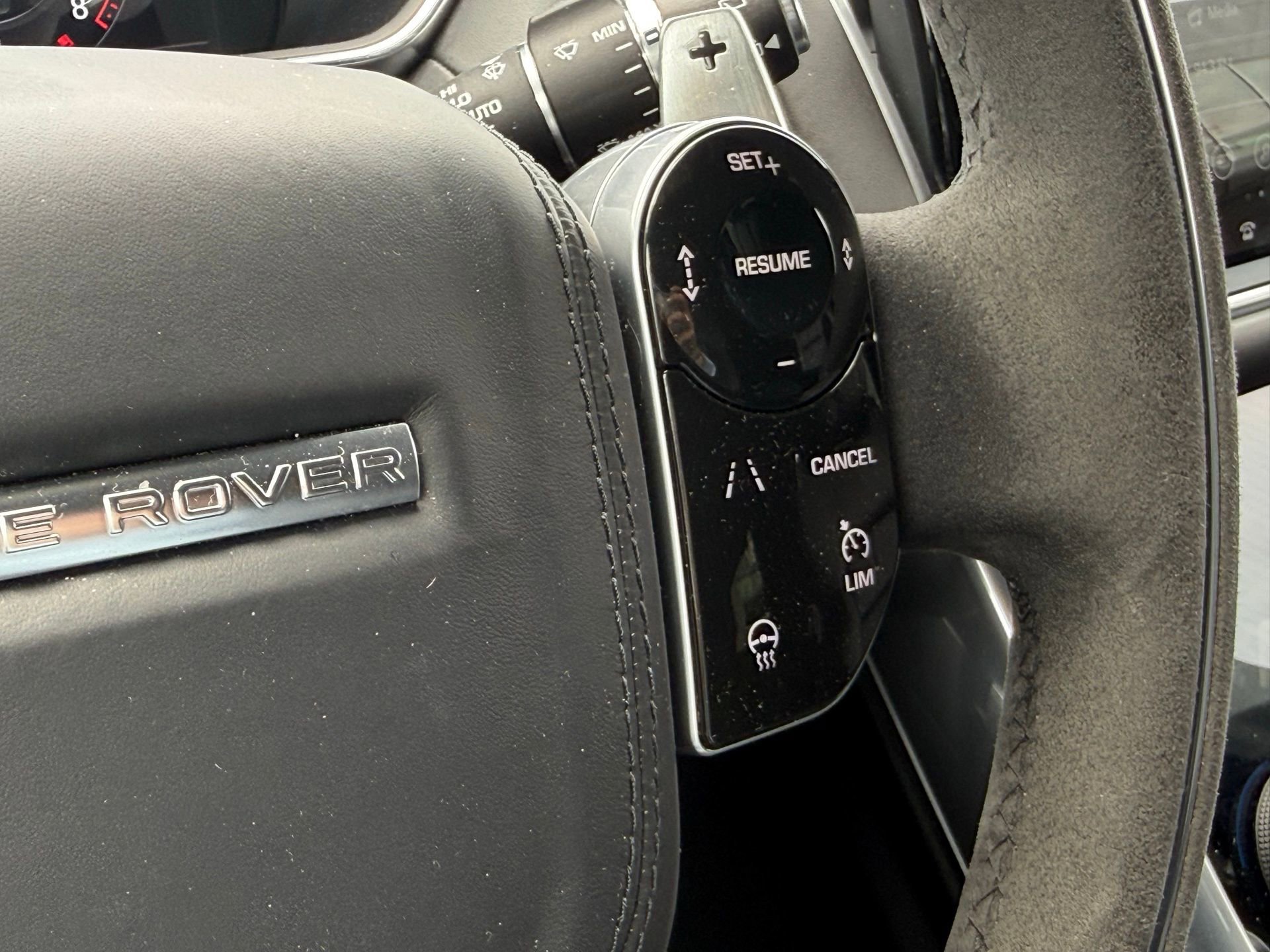 Used 2021 Land Rover Range Rover Sport HST image 41