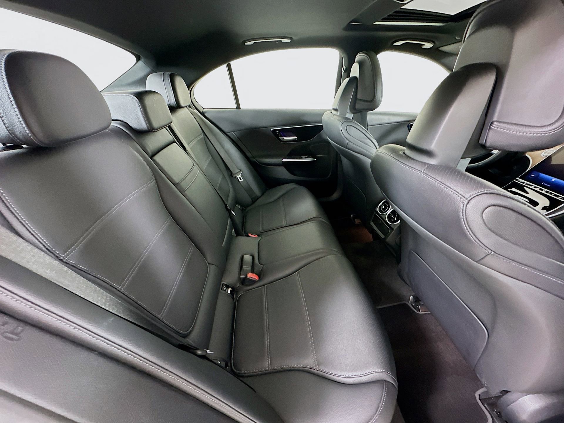 Used 2023 Mercedes-Benz C 300 Sedan image 27