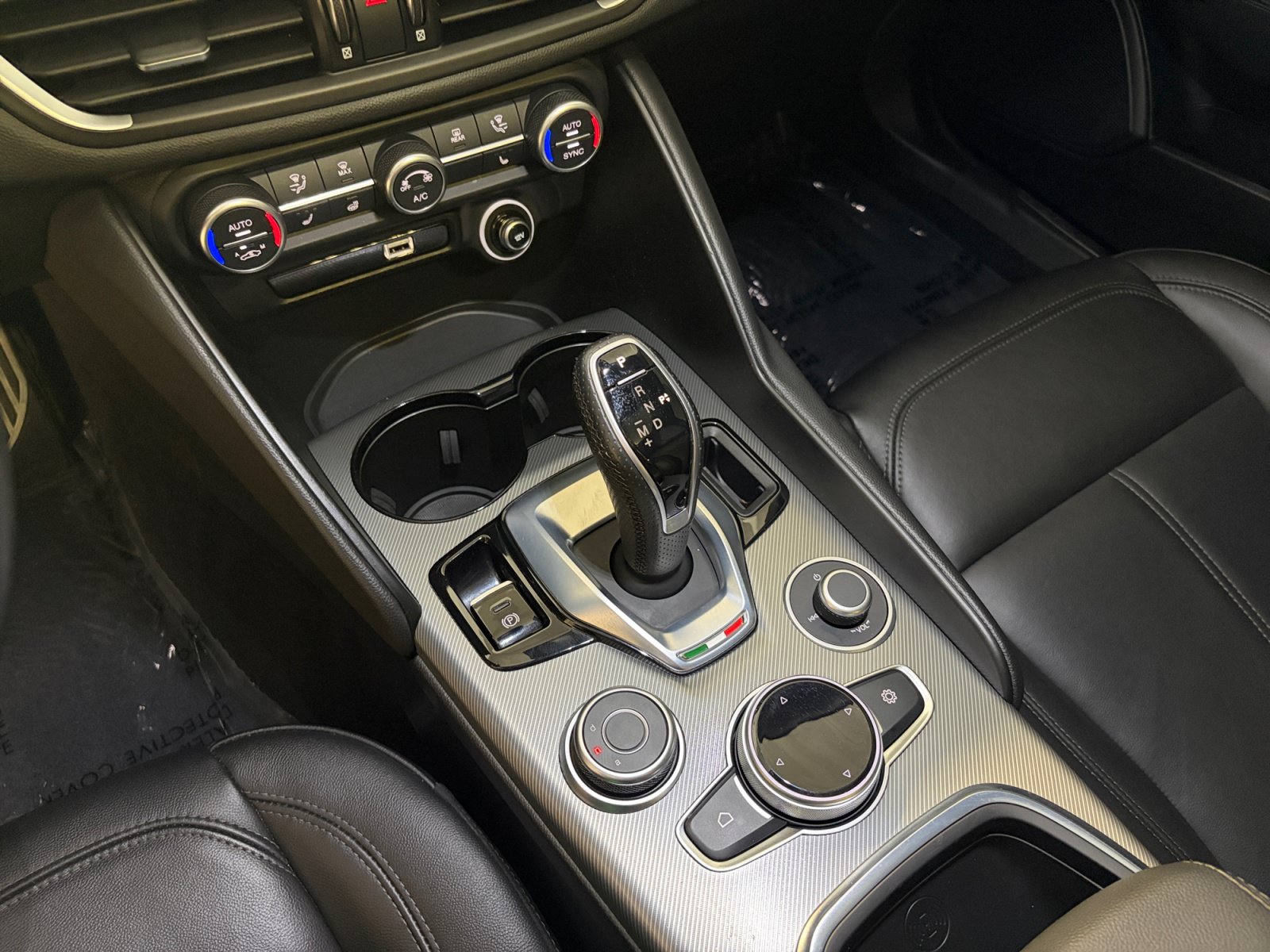 Used 2024 Alfa Romeo Giulia Ti AWD/4WD image 43