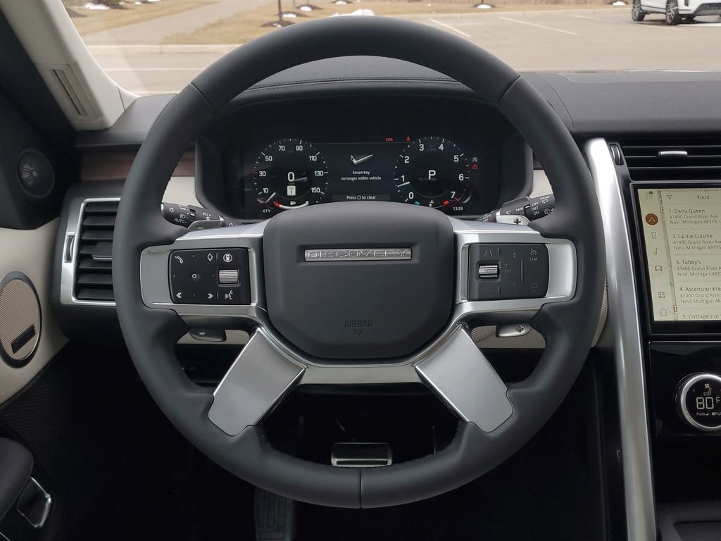 New 2026 Land Rover Discovery Dynamic SE image 30
