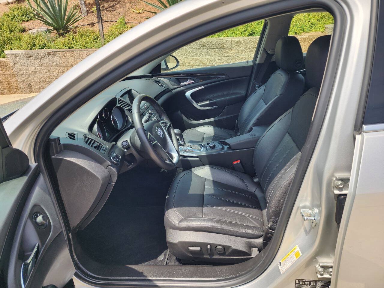 Used 2011 Buick Regal CXL w/ RL6 Preferred Equipment Group FWD image 12
