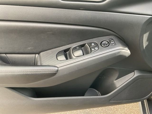 Used 2025 Nissan Altima 2.5 SV image 22