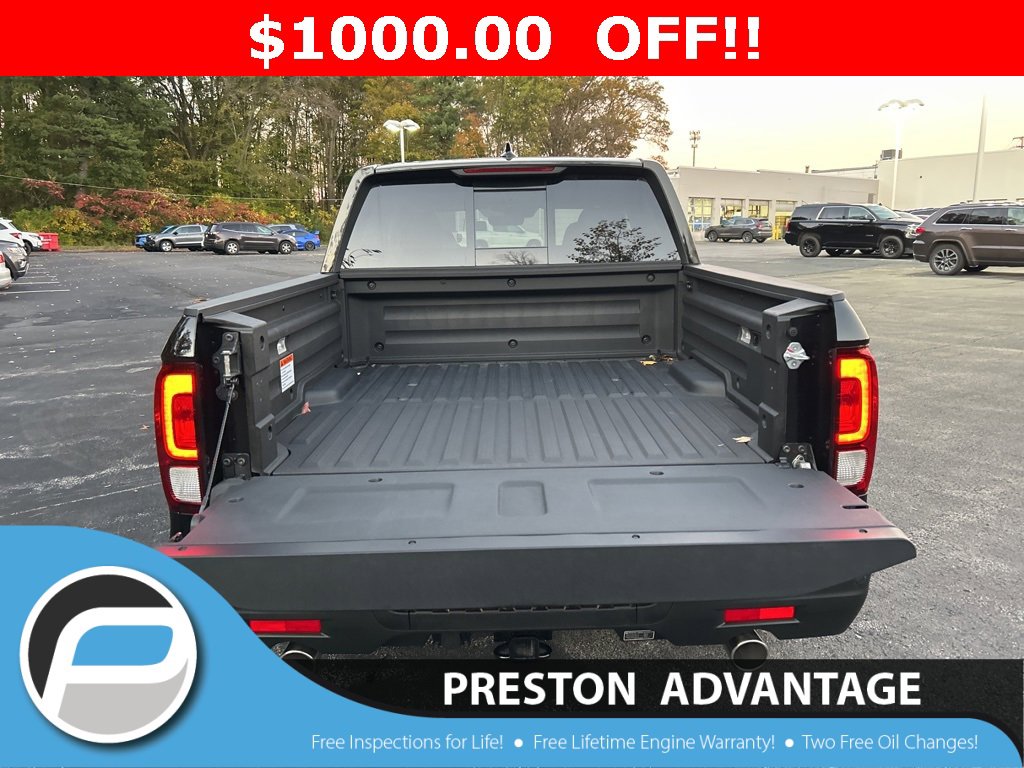 New 2026 Honda Ridgeline Black Edition image 3