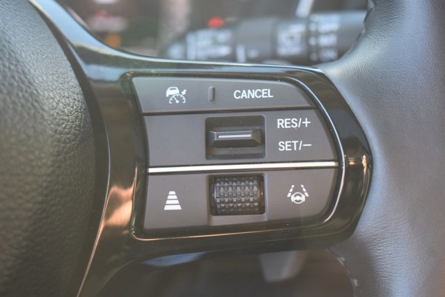 Used 2025 Honda Pilot Elite image 24