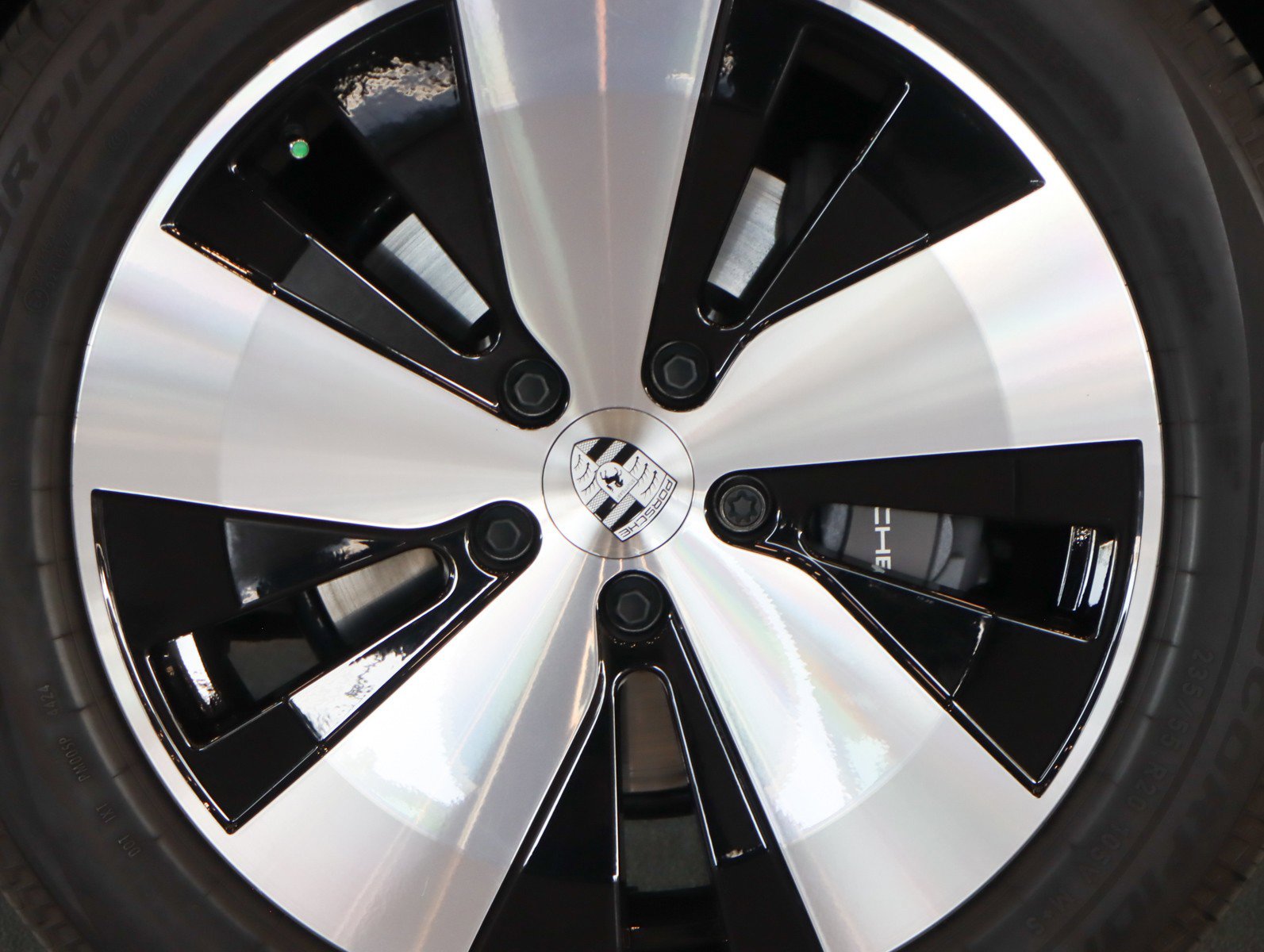 Used 2025 Porsche Macan Electric image 30