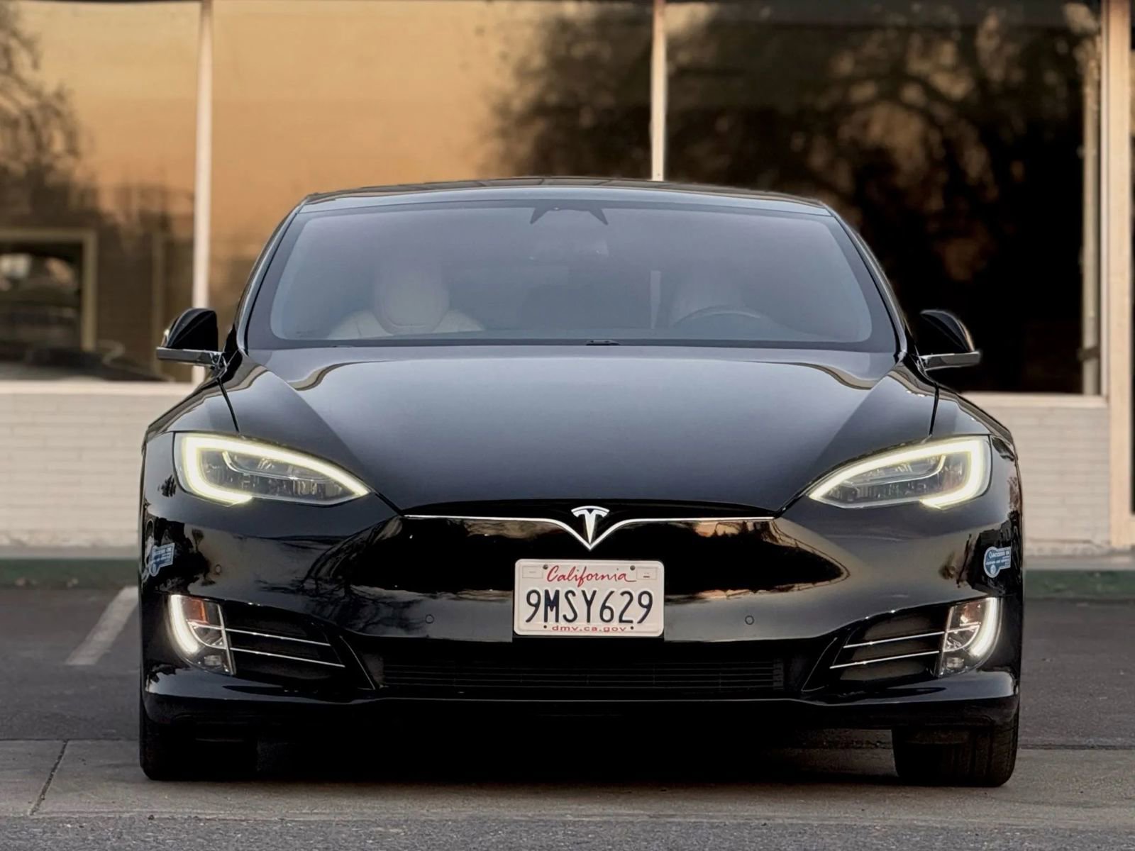 Used 2020 Tesla Model S Long Range Plus image 3