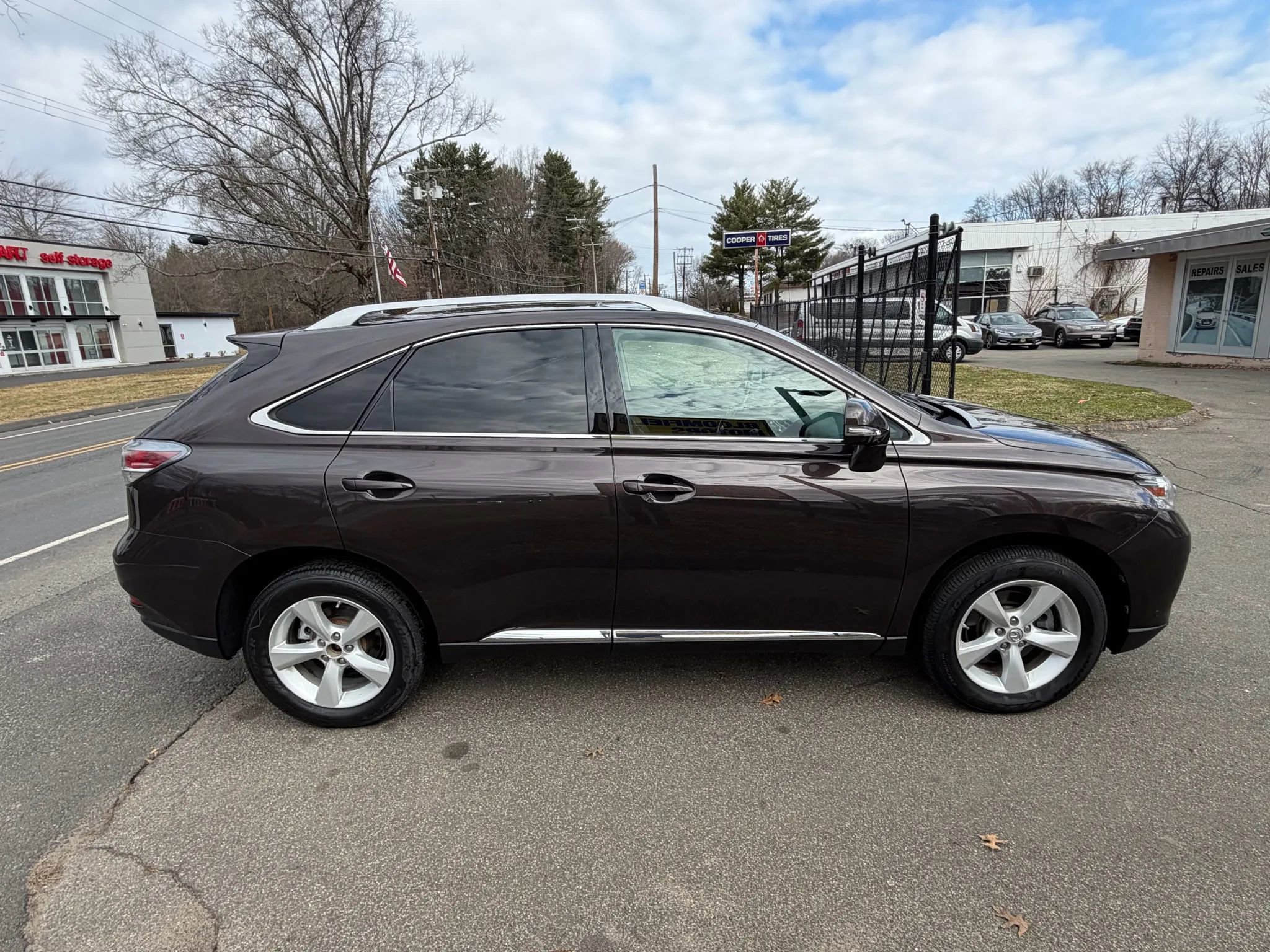Used 2013 Lexus RX 350 RX 350 Sport Utility 4D w/ Navigation Pkg image 4
