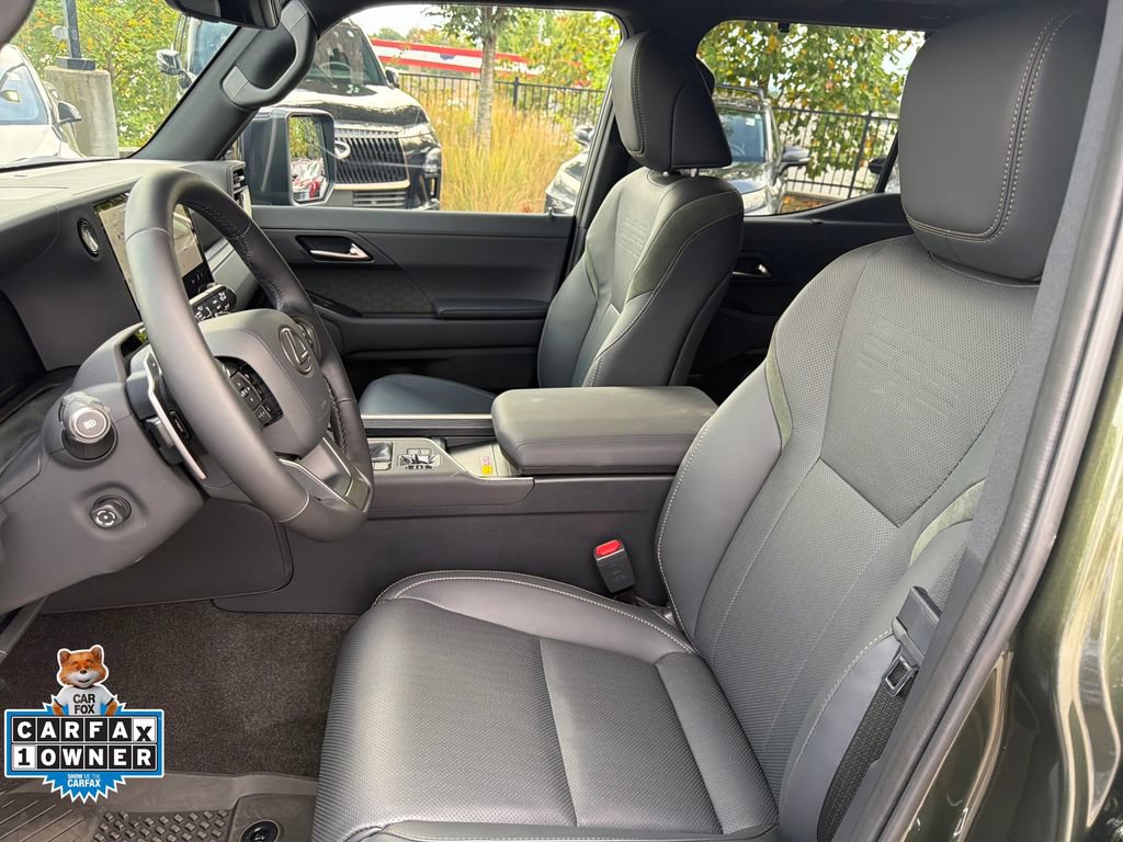 Used 2026 Lexus GX 550 AWD/4WD image 36