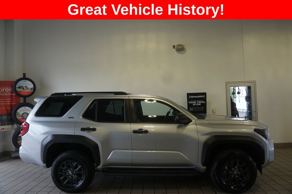 Used 2025 Toyota 4Runner SR5 AWD/4WD image 2