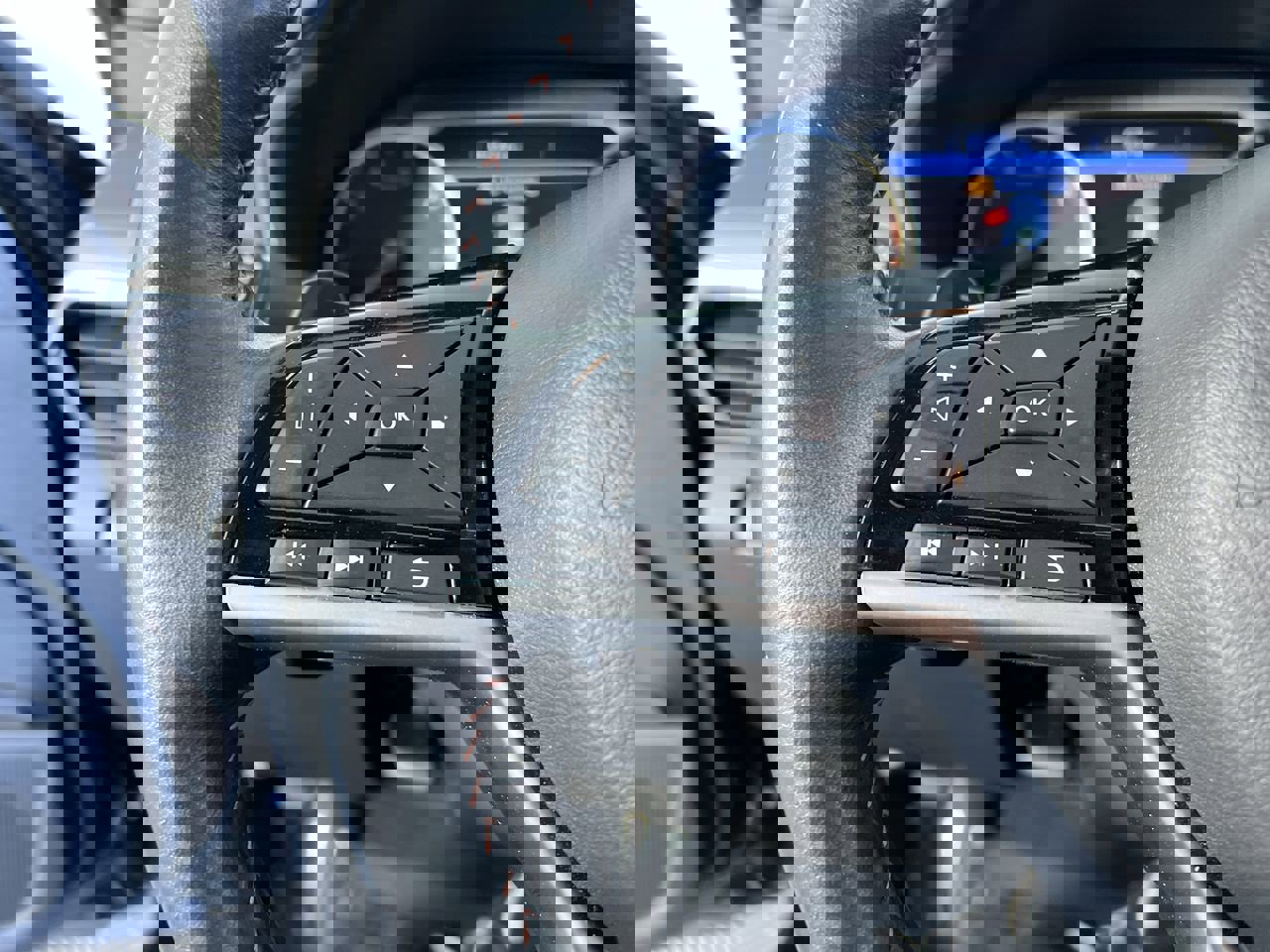 Used 2025 Nissan Altima 2.5 SR image 15