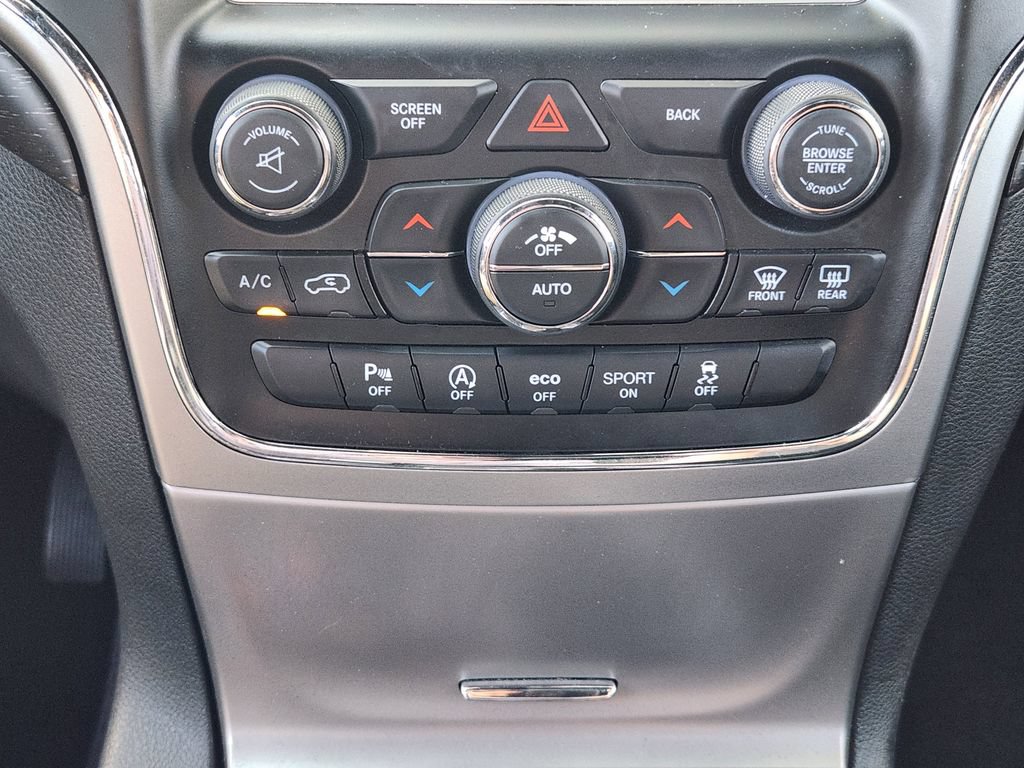 Used 2017 Jeep Grand Cherokee Altitude RWD image 13