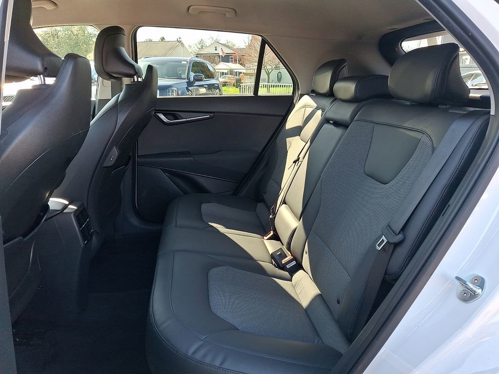 Certified 2023 Kia Niro EX FWD image 11