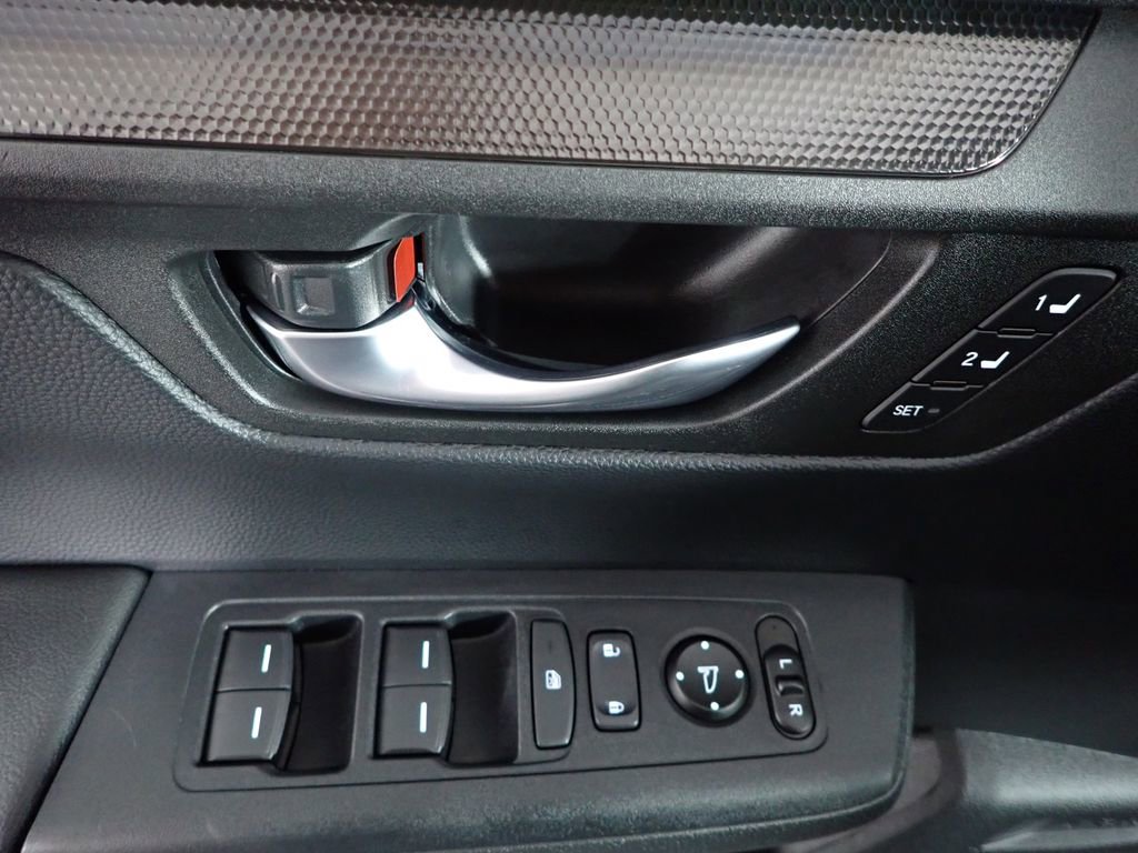 Used 2025 Honda CR-V Sport-L image 24