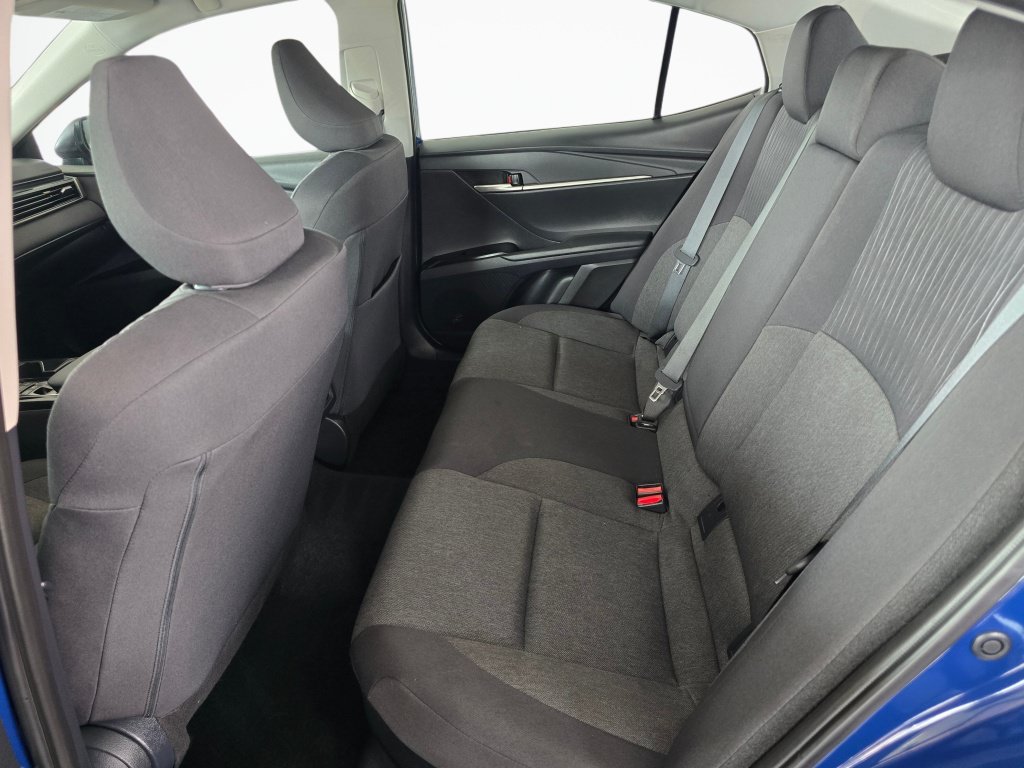 Used 2025 Toyota Camry LE FWD image 38