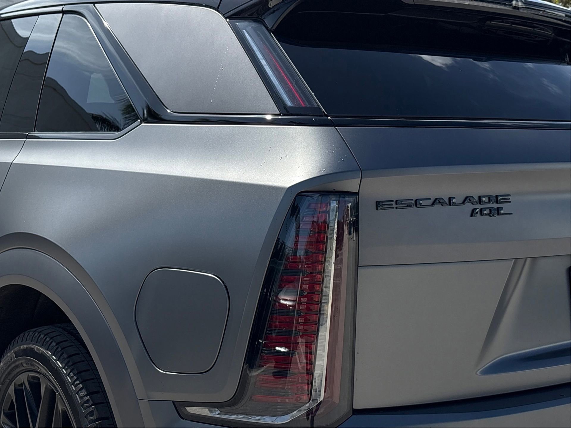 New 2026 Cadillac Escalade IQ Sport 1 w/ LPO, ONYX Package AWD/4WD image 15