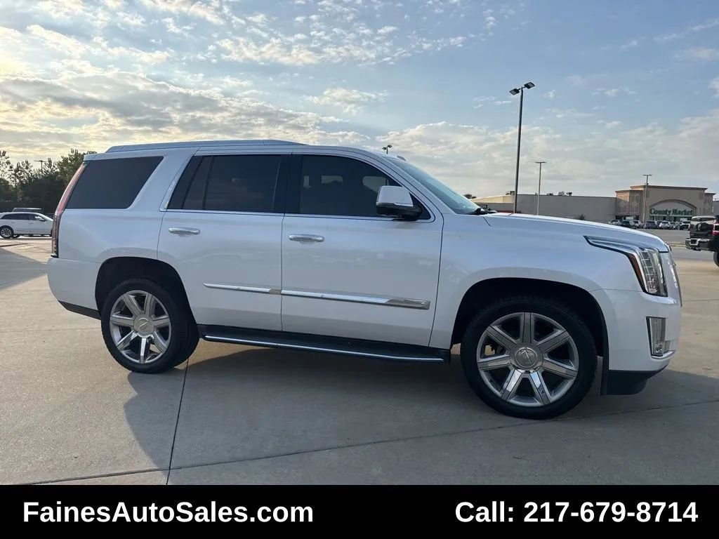 Used 2016 Cadillac Escalade Luxury image 24