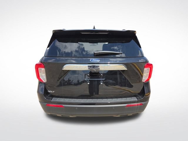 Used 2024 Ford Explorer XLT RWD image 7