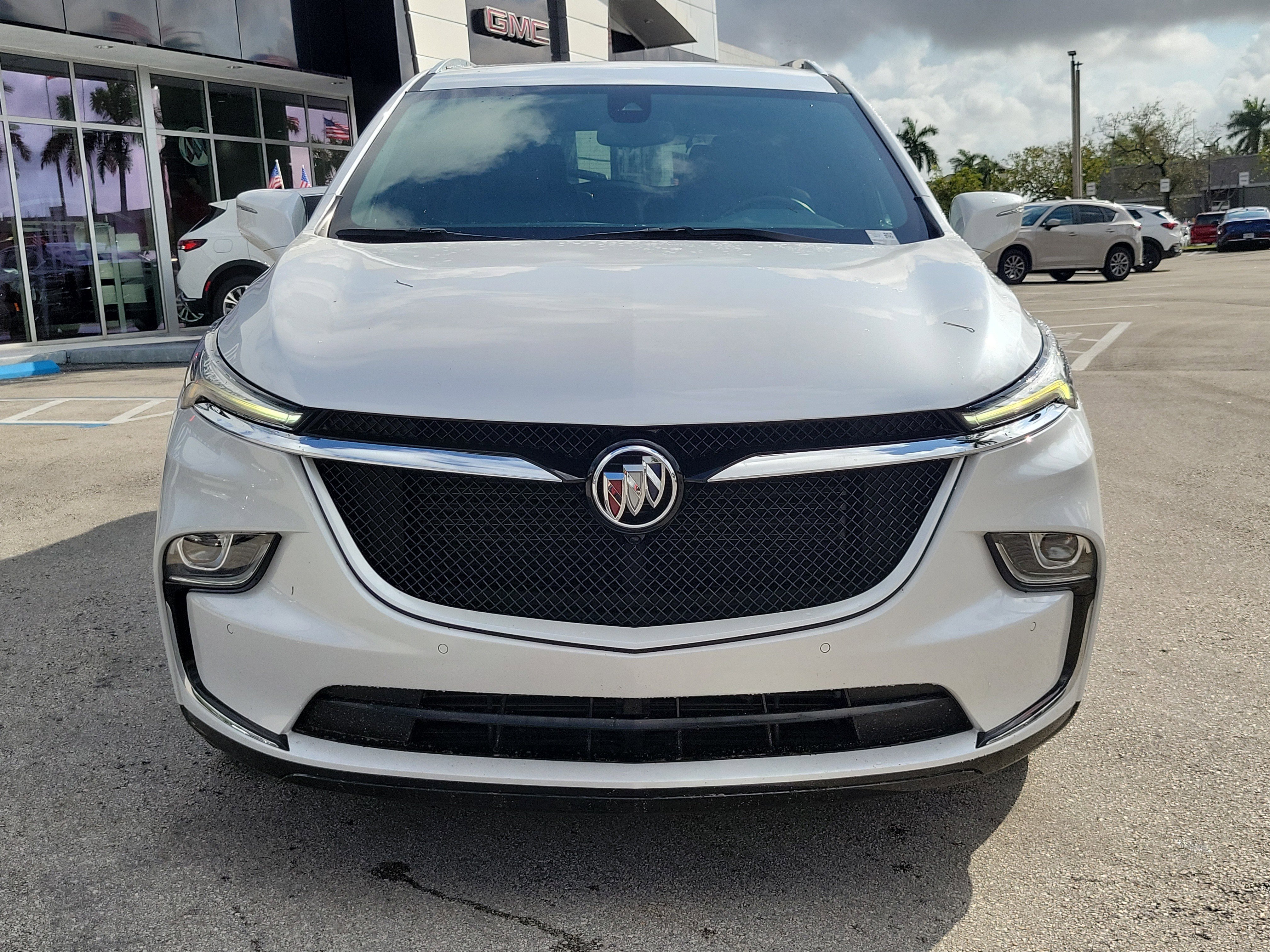 Used 2023 Buick Enclave Essence w/ Sport Touring Edition video 2