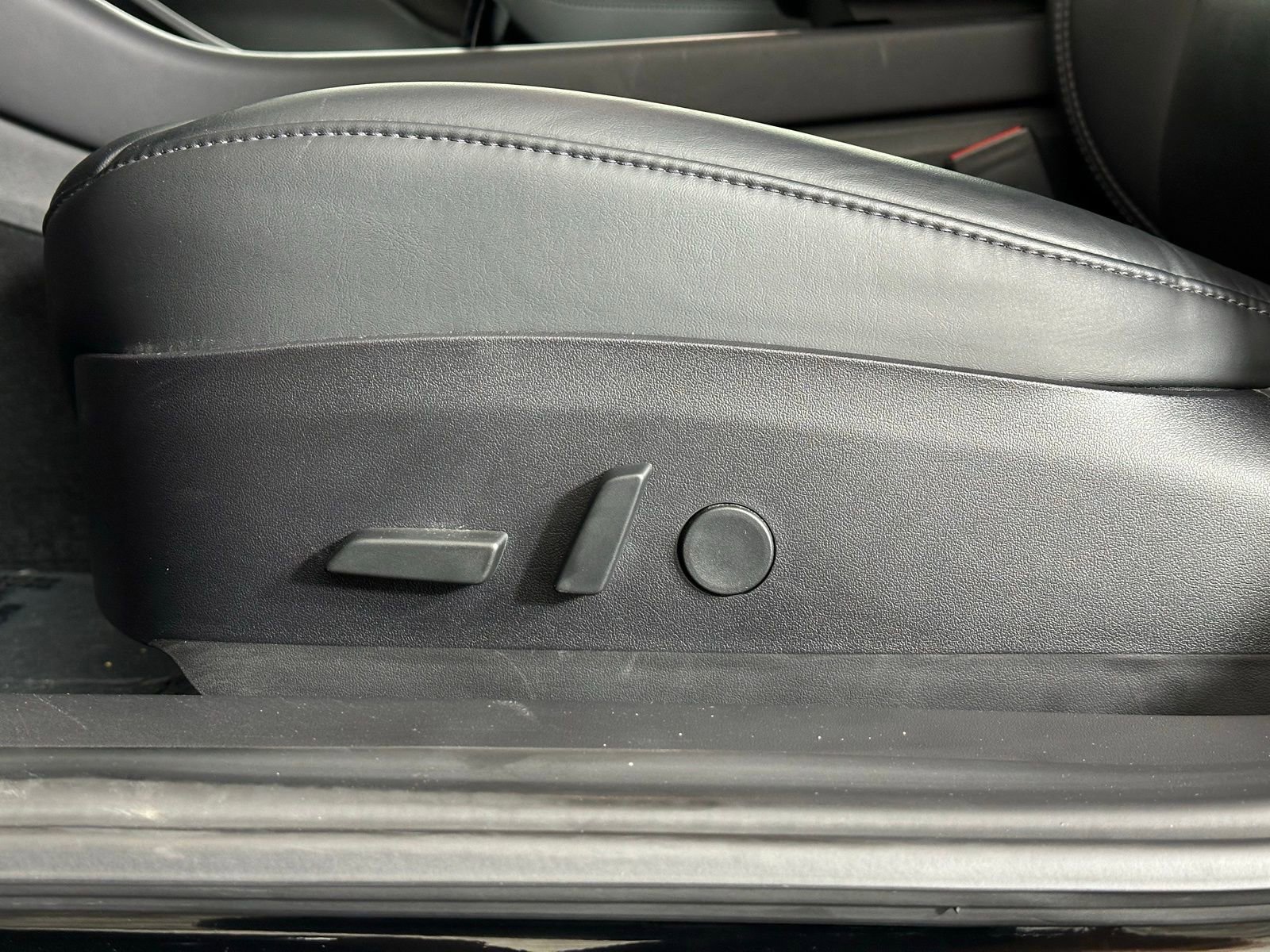 Used 2018 Tesla Model 3 Mid Range image 11