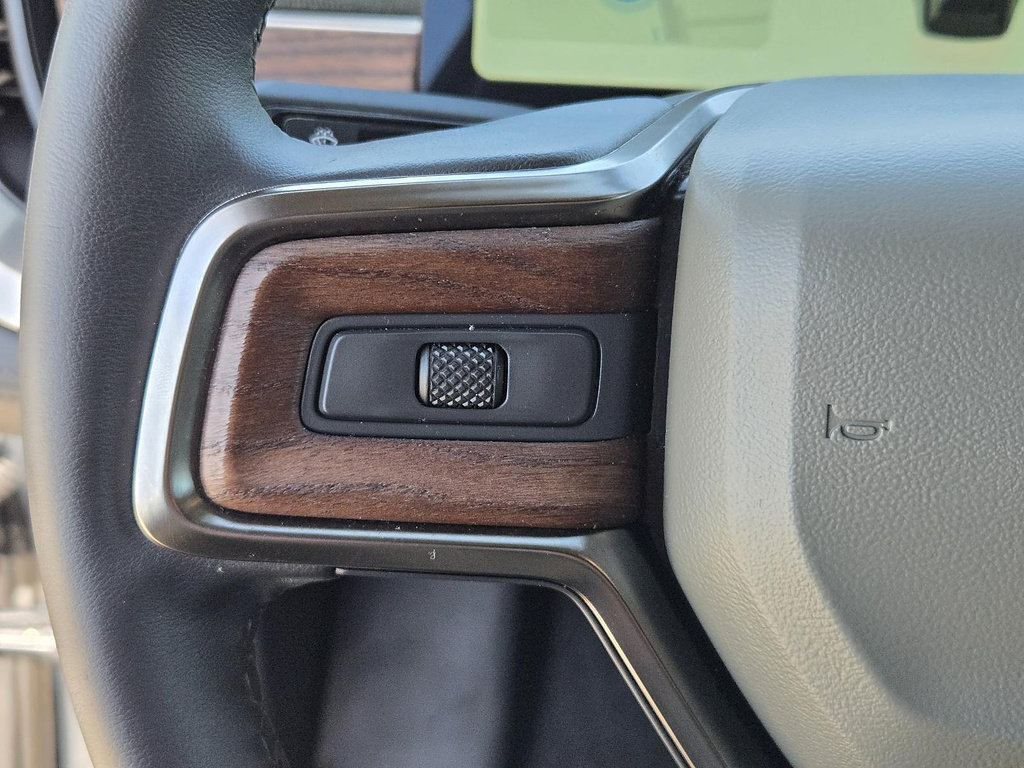 Used 2023 Rivian R1S Adventure AWD/4WD image 14
