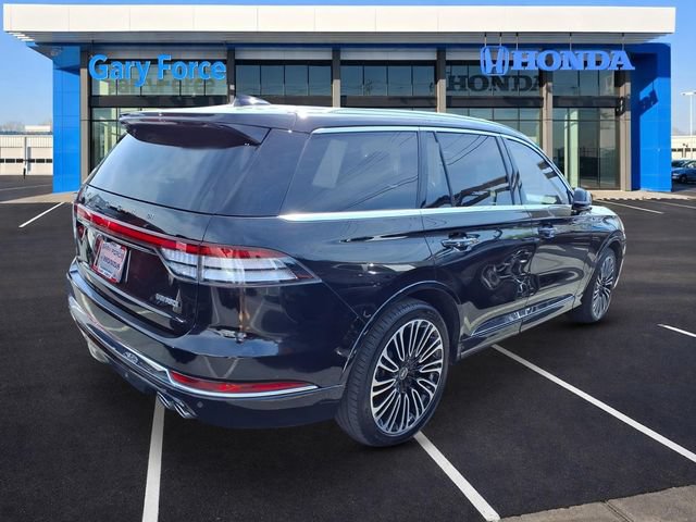 Used 2025 Lincoln Aviator Black Label AWD/4WD image 2