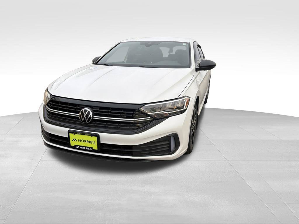 Used 2022 Volkswagen Jetta Sport FWD image 2