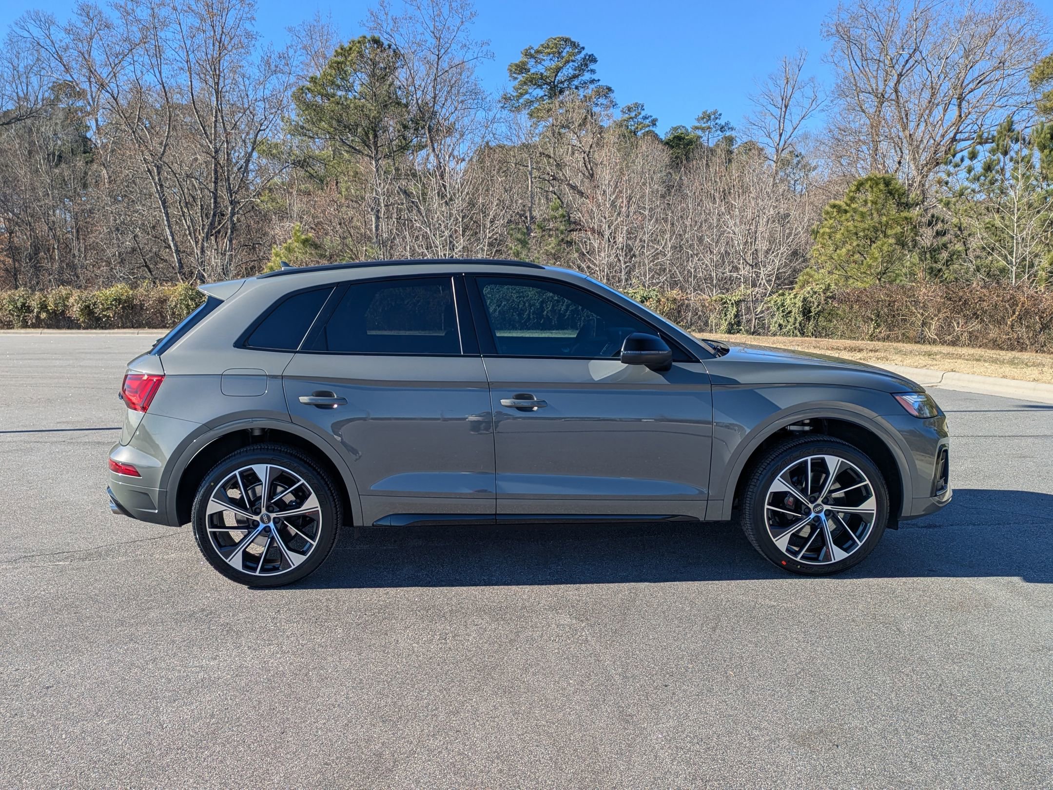 Used 2024 Audi SQ5 Premium Plus w/ Premium Plus Package image 4