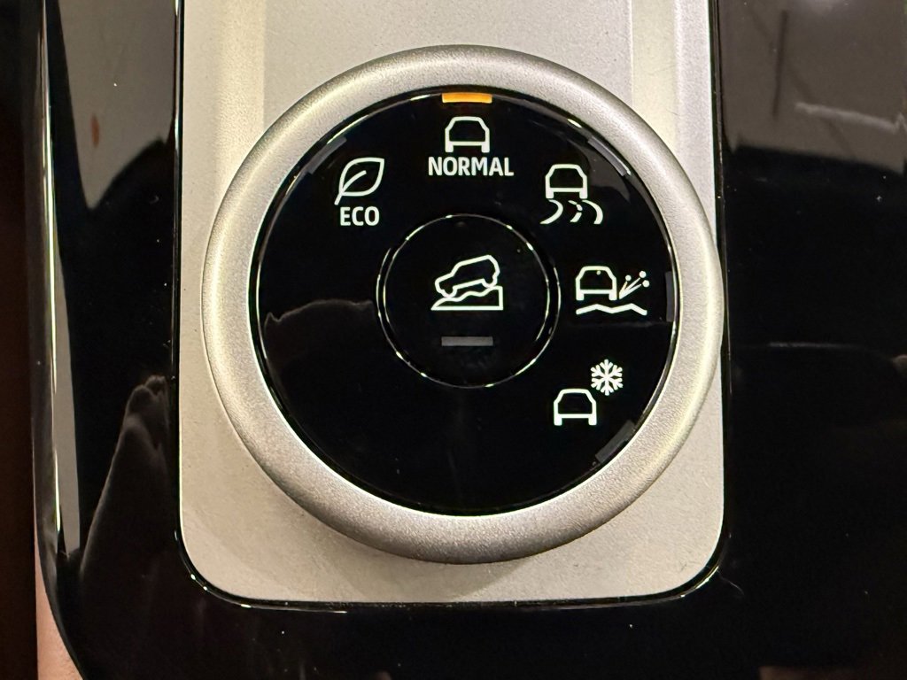 New 2026 Mitsubishi Outlander SEL image 40