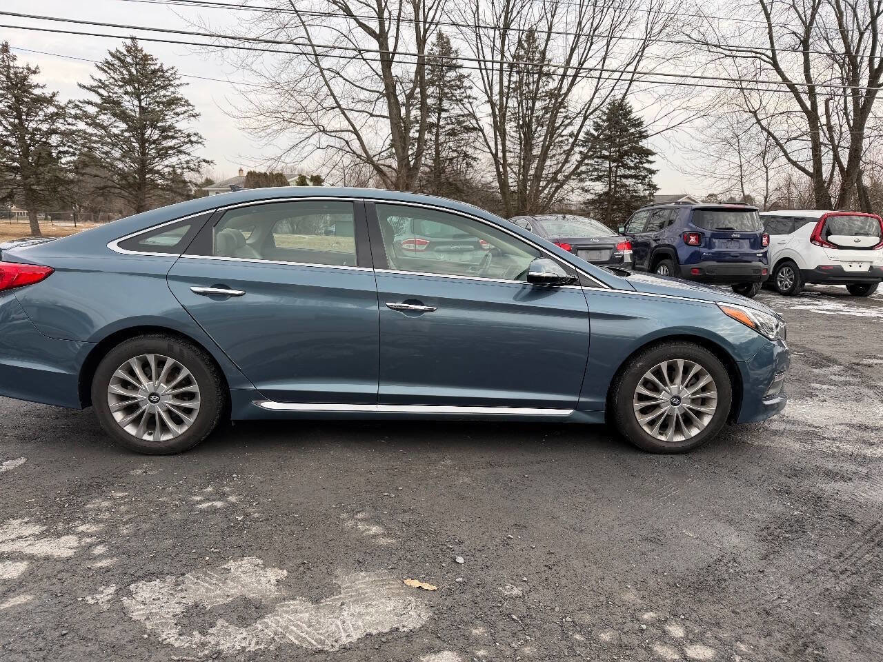Used 2015 Hyundai Sonata Limited w/ Option Group 05 image 3