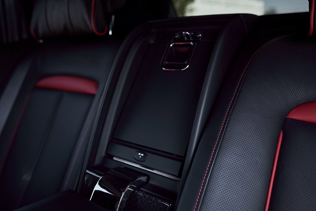 Used 2022 Rolls-Royce Cullinan Black Badge image 53