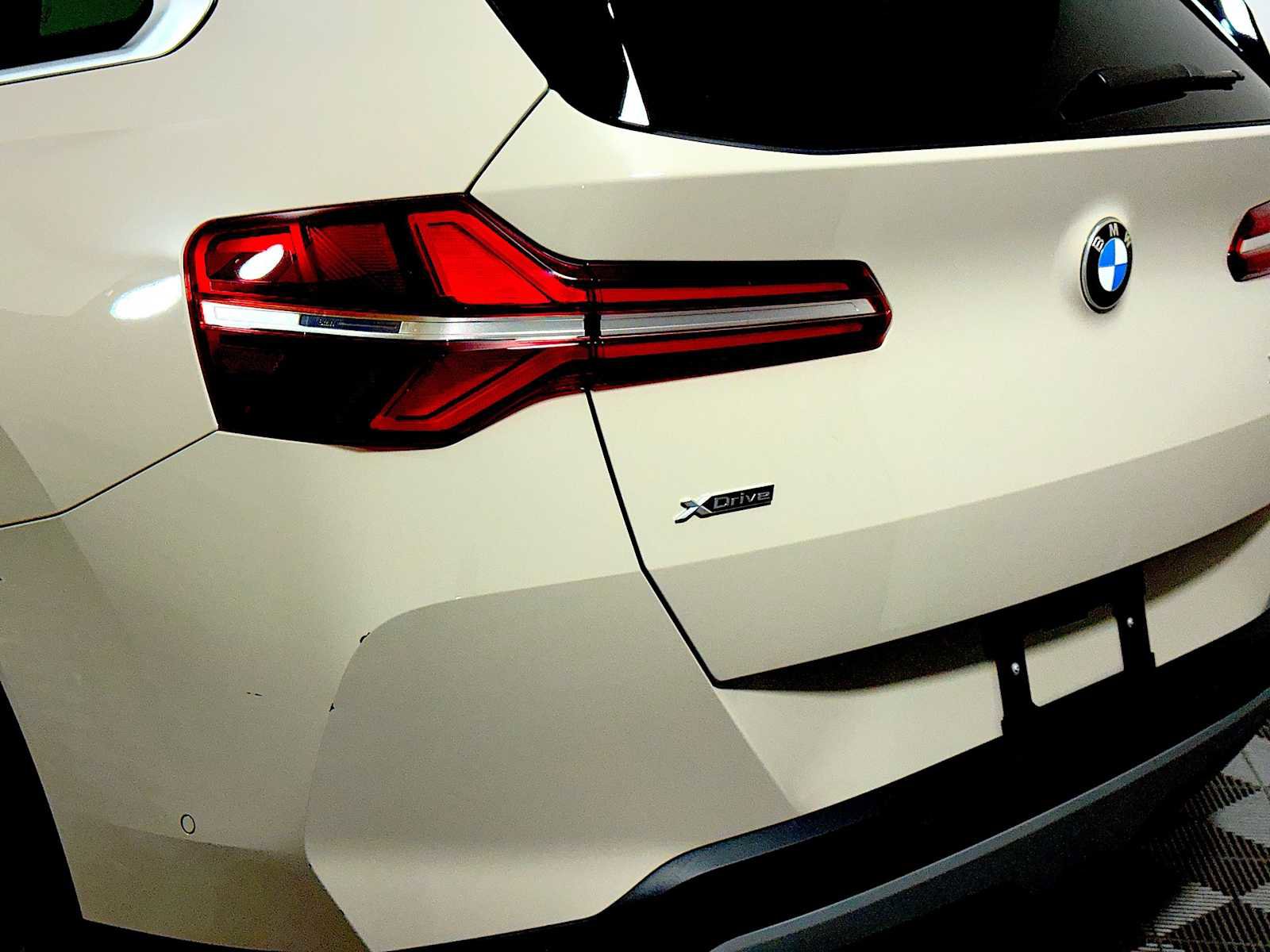 Used 2025 BMW X3 xDrive30 AWD/4WD image 26