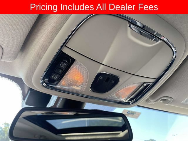 Used 2017 Jeep Cherokee Trailhawk AWD/4WD image 26