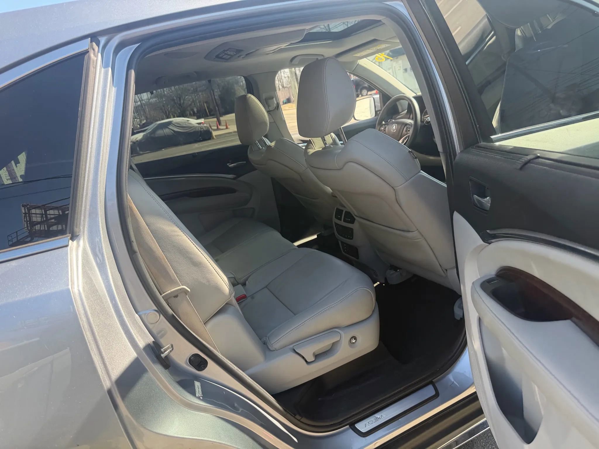 Used 2017 Acura MDX SH-AWD w/ Tech & Entertainment image 29