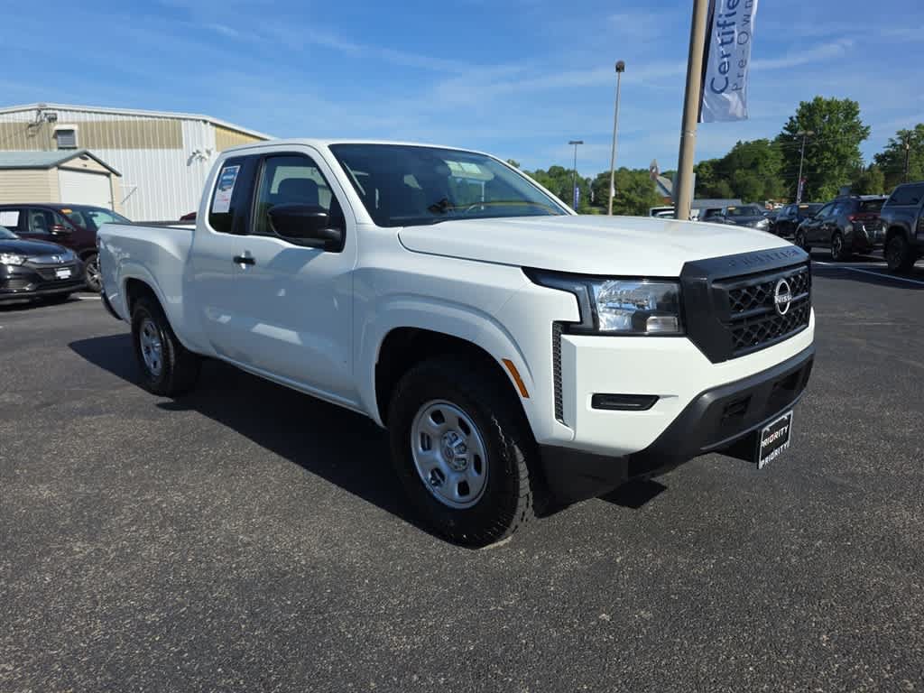 Used 2022 Nissan Frontier S RWD image 3