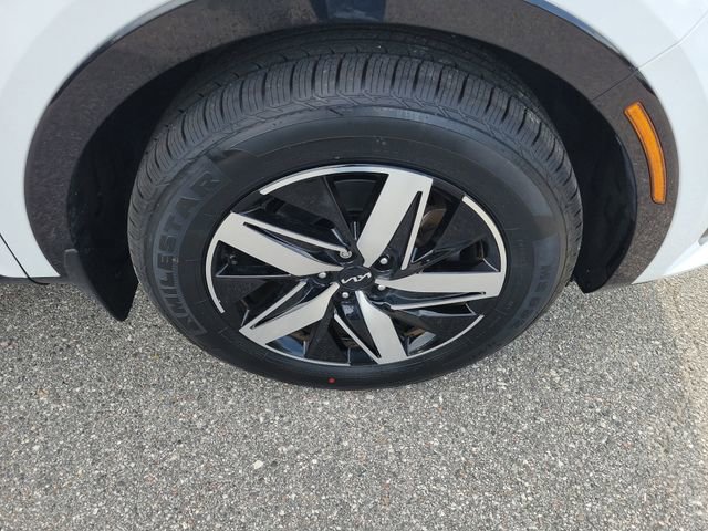 Used 2022 Kia Sorento S w/ Panoramic Sunroof Package FWD image 6