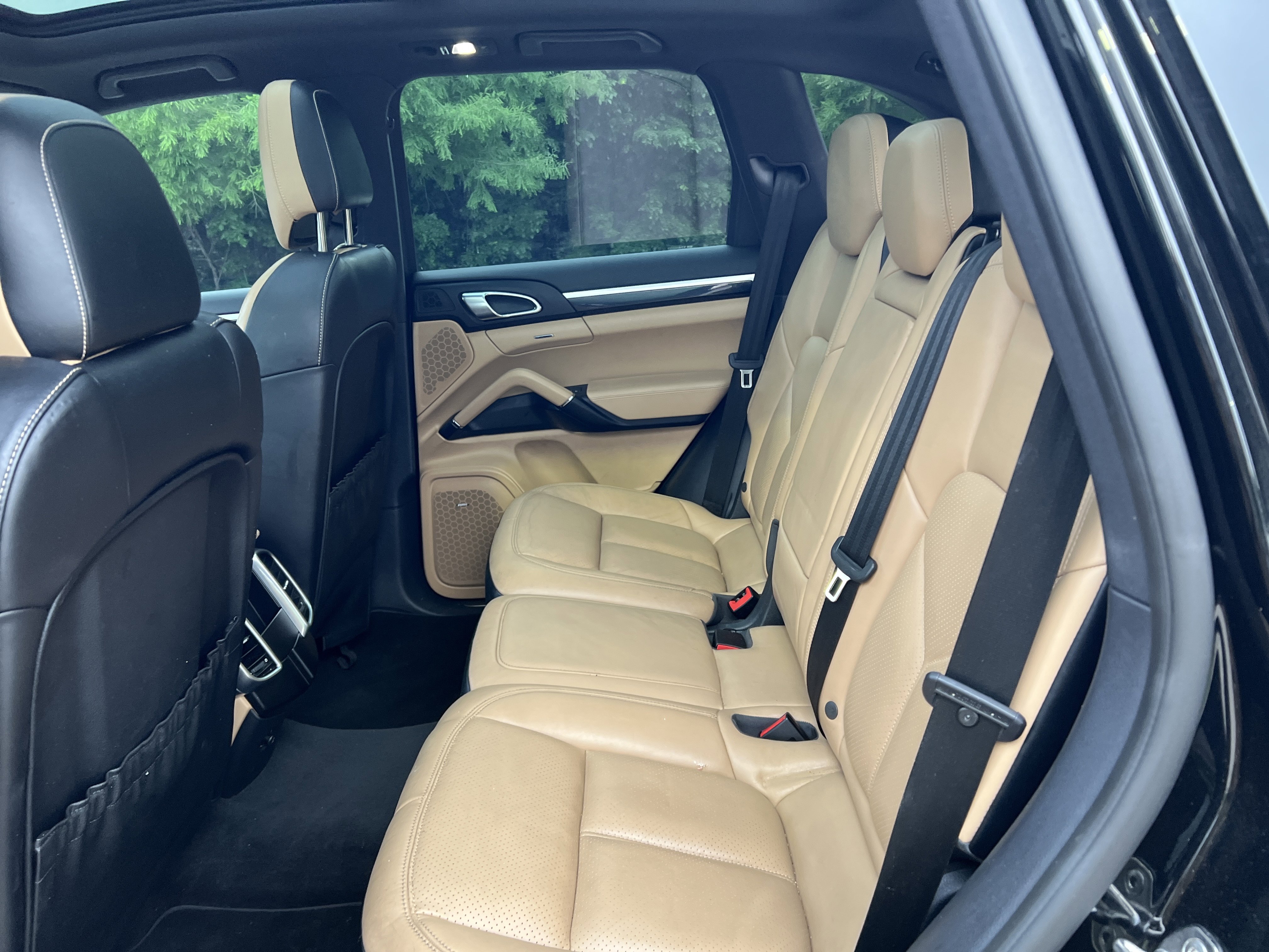 Used 2018 Porsche Cayenne S AWD/4WD image 28