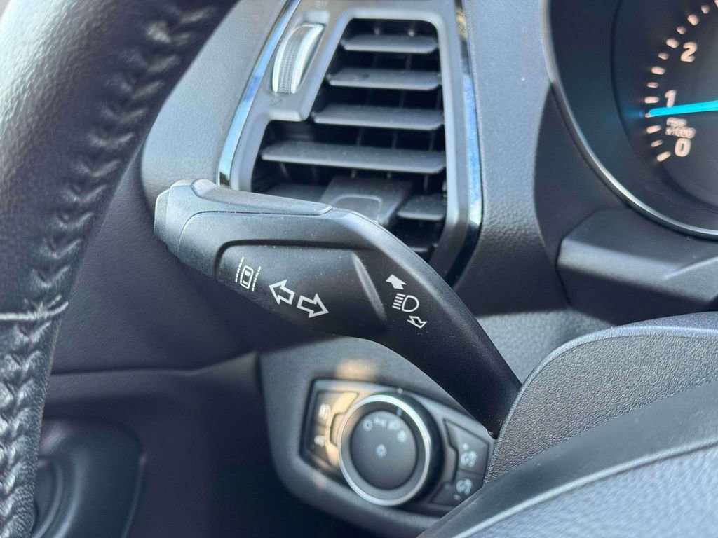 Used 2018 Ford Escape Titanium w/ Ford Safe & Smart Package image 24