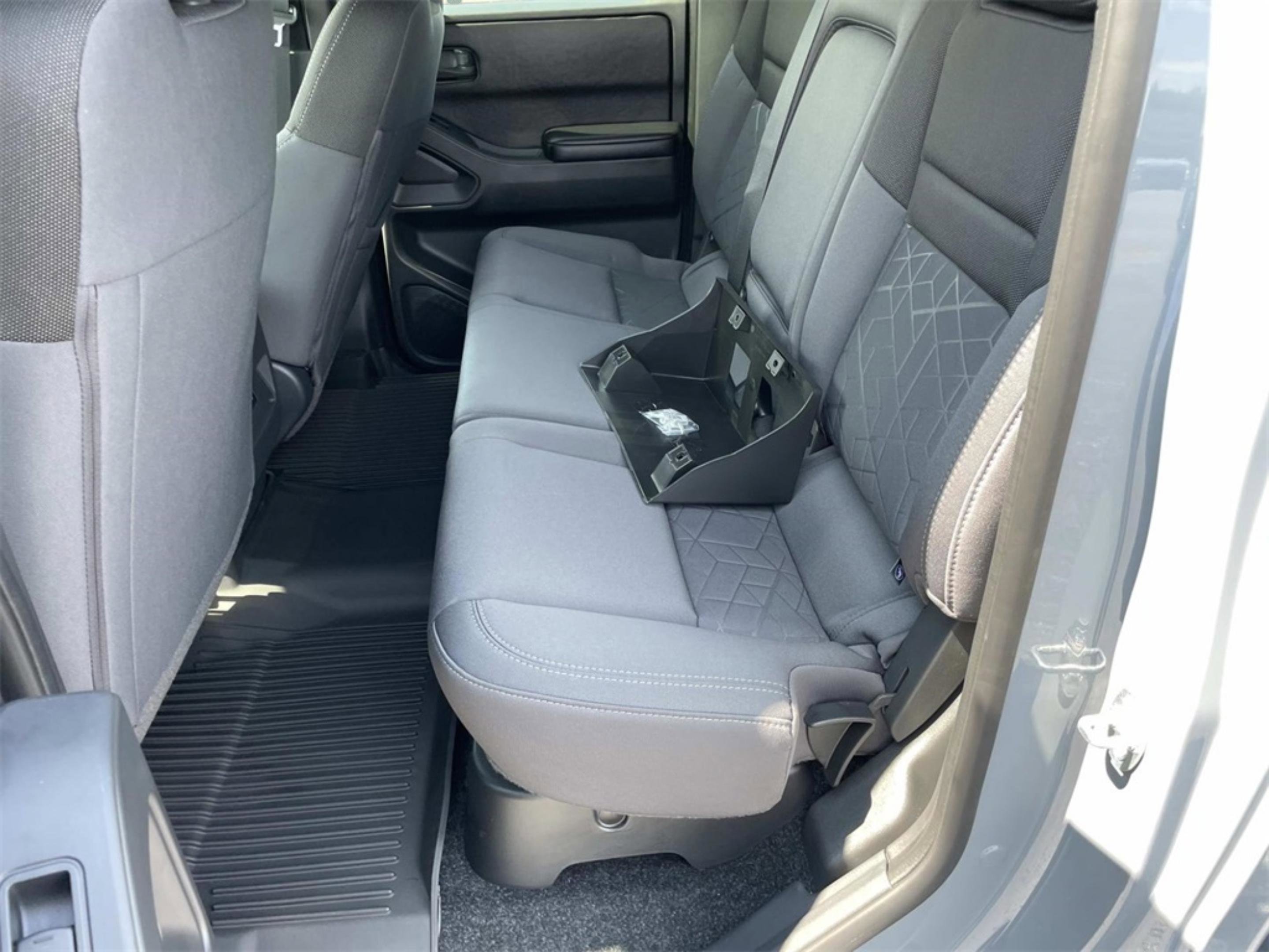 New 2026 Nissan Frontier SV image 9