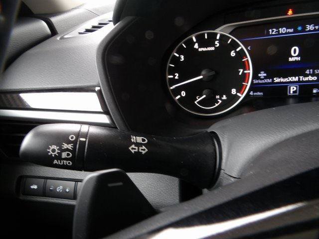 Used 2025 Nissan Altima 2.5 SR w/ SR Premium Package FWD image 32