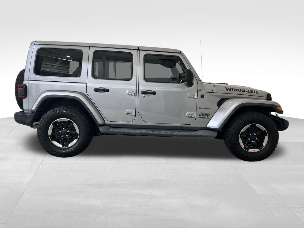 Used 2018 Jeep Wrangler Unlimited Sahara AWD/4WD image 7