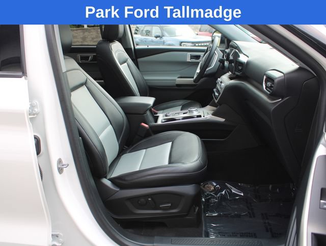 Used 2023 Ford Explorer XLT w/ Equipment Group 202A AWD/4WD image 23